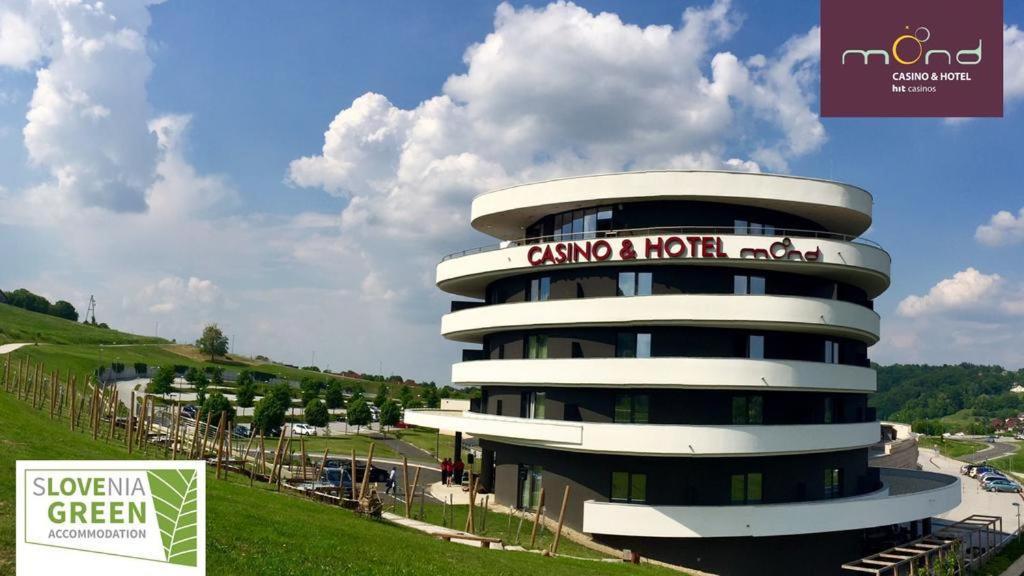 Place Near Casino Mond - Apartma Urska Sentilj Bagian luar foto